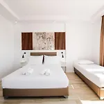 Helia Seaside 3* Sarandë