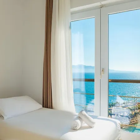 Helia Seaside 3*