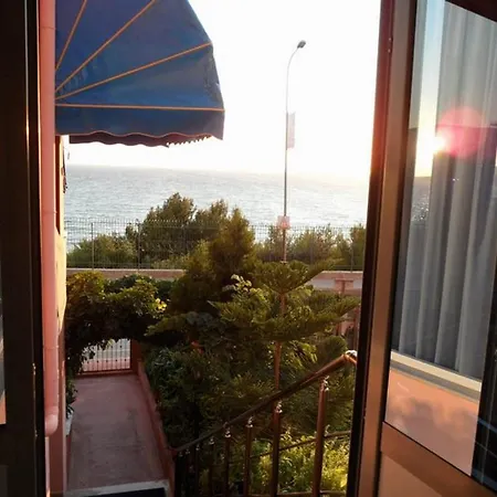 Helia Seaside 3*