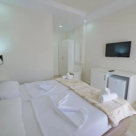 Helia Seaside Hotel Sarande