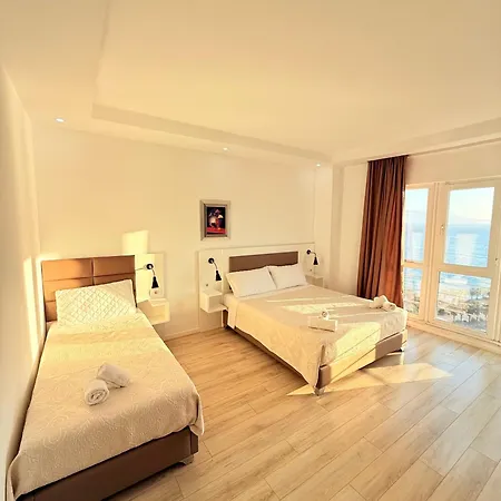 Helia Seaside Hotel 4*