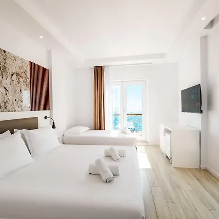 Helia Seaside 4* Saranda