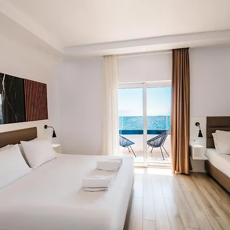 Helia Seaside Szálloda 4*