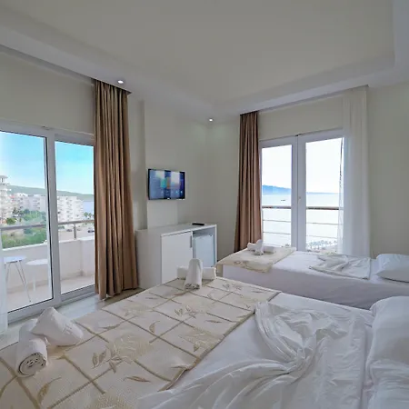 Helia Seaside Szálloda 4*