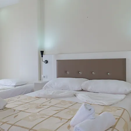 Helia Seaside 4* Saranda