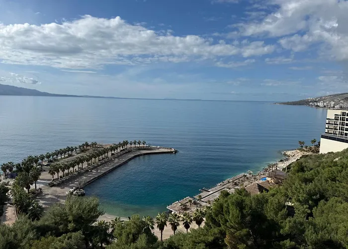 Helia Seaside Otel Saranda