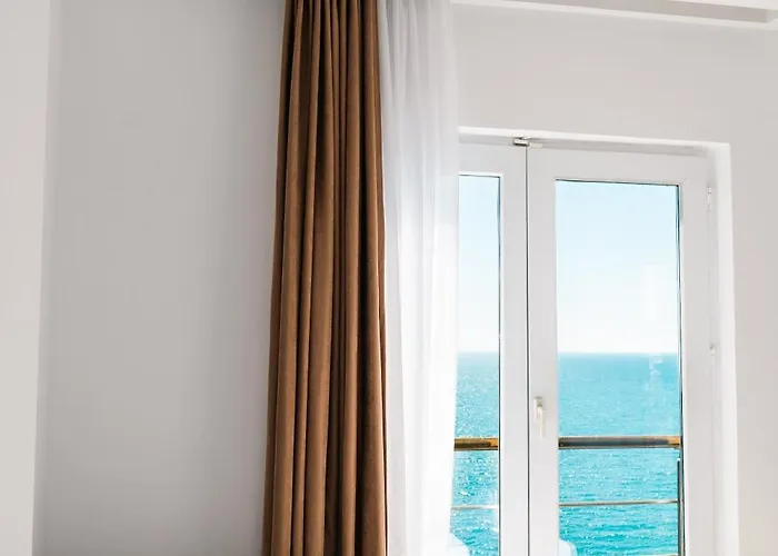 Otel Helia Seaside 4*