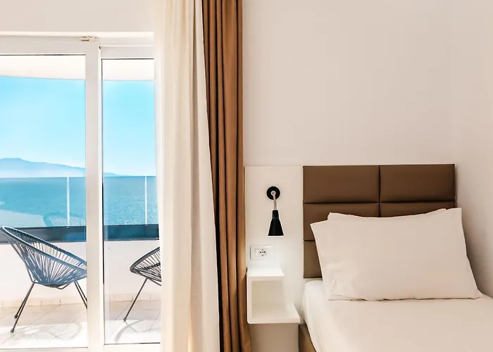 Otel Helia Seaside 4*