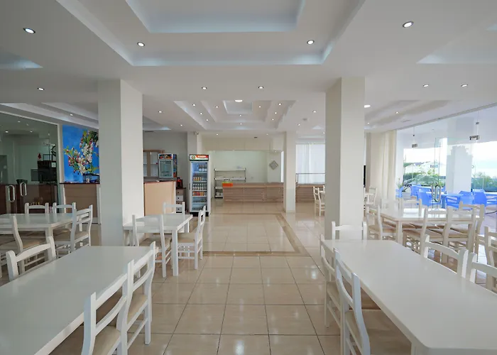 Helia Seaside 4* Saranda